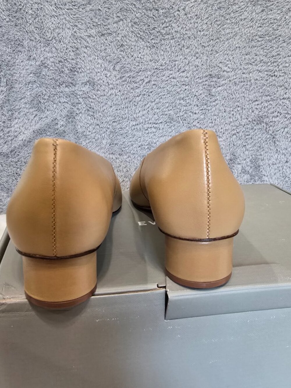 Everlane Gallery Pump Light Taupe Leather Women's Sizes NEW in BOX Minimalist - Picture 5 of 15